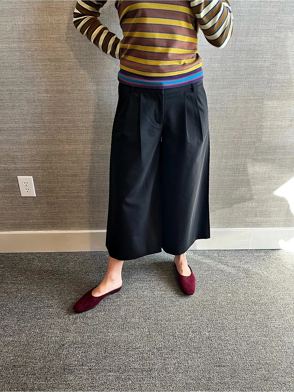 Tibi Wide Leg Cropped Low Rise Trousers Black Size 0